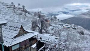 Himachal Rainfall Deficit, Dry Weather Himachal, 64% Rainfall Reduction, Himachal Pradesh Weather, himachal_rainfall_deficit.jpg, Dry, parched landscape in Himachal Pradesh illustrating the rainfall deficit, Dry, parched landscape in Himachal Pradesh illustrating the rainfall deficit